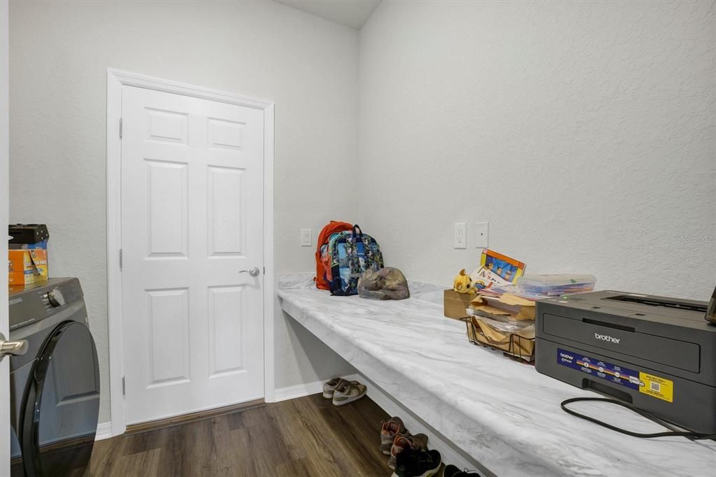 For Sale: $339,900 (4 beds, 2 baths, 2074 Square Feet)