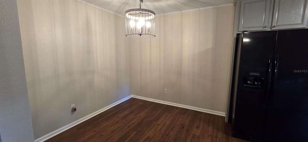 For Rent: $1,695 (3 beds, 2 baths, 1894 Square Feet)