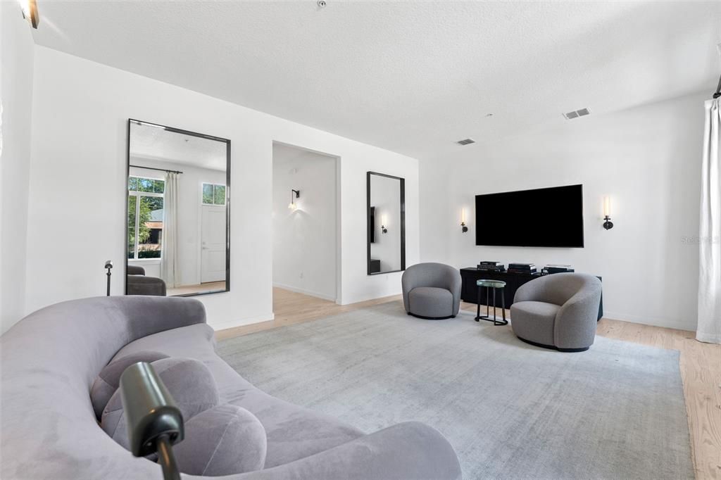 For Rent: $3,900 (3 beds, 2 baths, 1868 Square Feet)