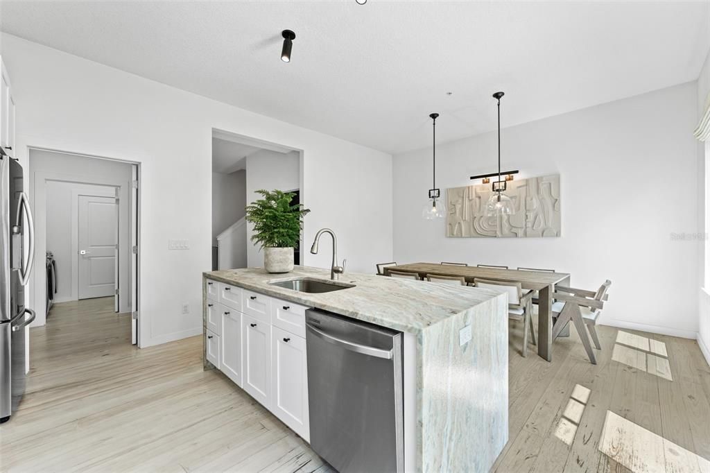 For Rent: $3,900 (3 beds, 2 baths, 1868 Square Feet)