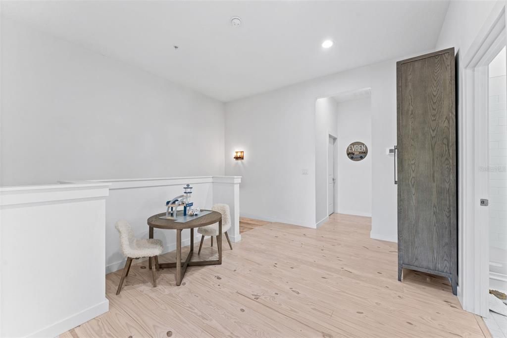 For Rent: $3,900 (3 beds, 2 baths, 1868 Square Feet)