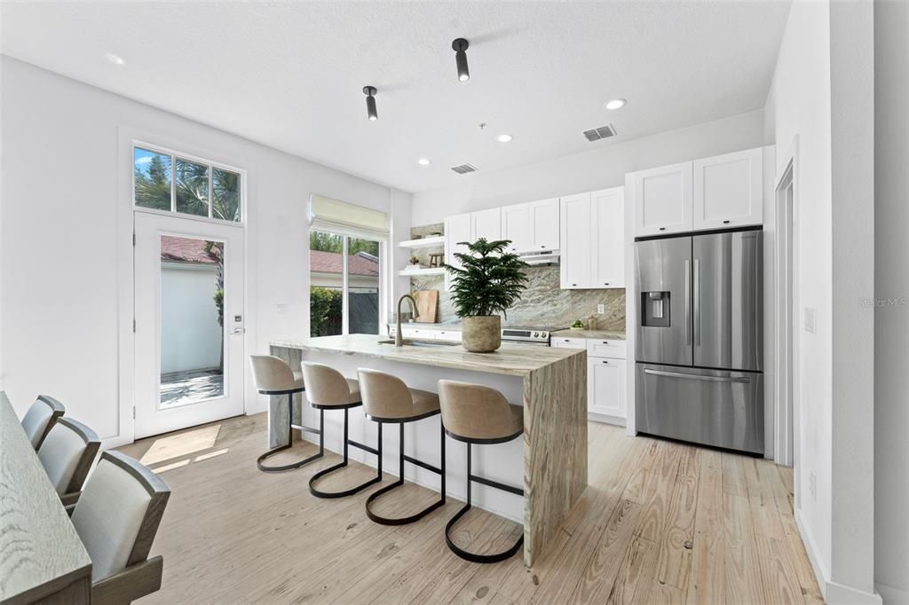 For Rent: $3,900 (3 beds, 2 baths, 1868 Square Feet)