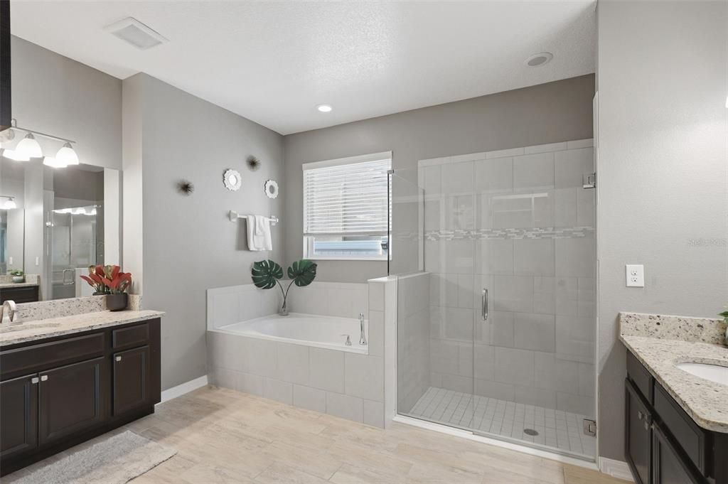 For Sale: $667,000 (4 beds, 2 baths, 3042 Square Feet)