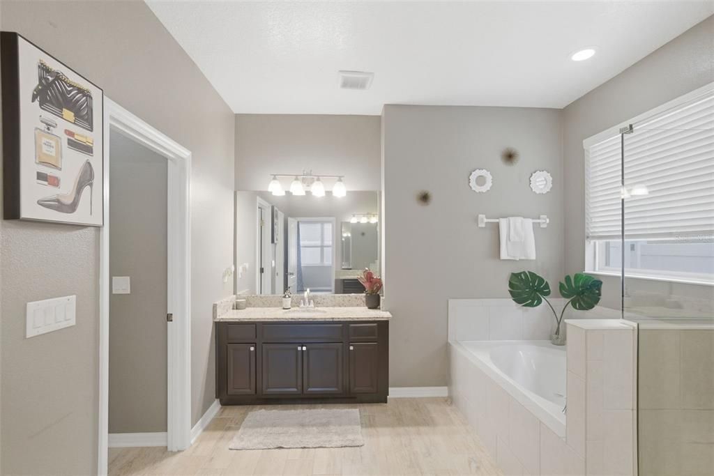 For Sale: $667,000 (4 beds, 2 baths, 3042 Square Feet)