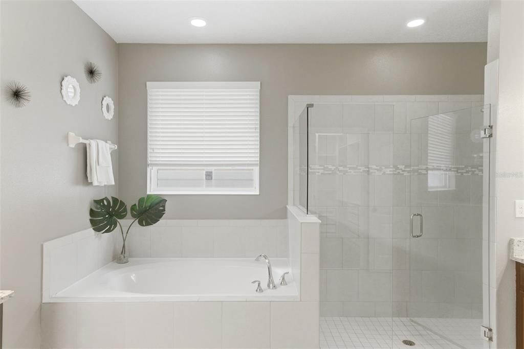 For Sale: $667,000 (4 beds, 2 baths, 3042 Square Feet)