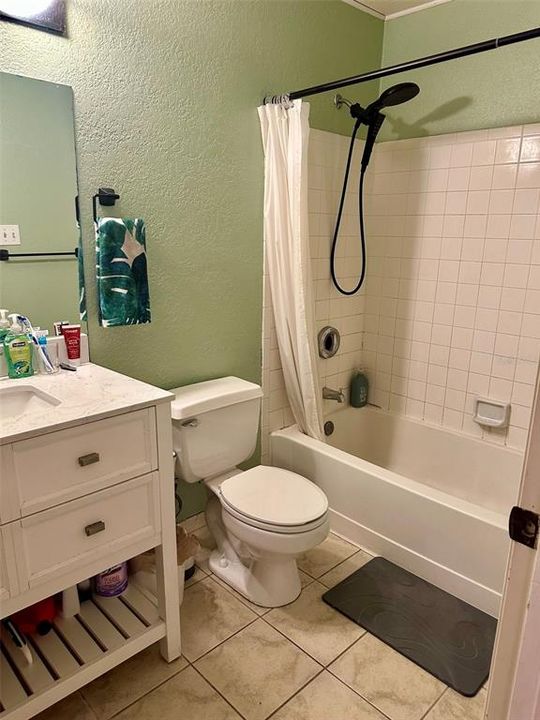 For Sale: $105,000 (1 beds, 1 baths, 742 Square Feet)