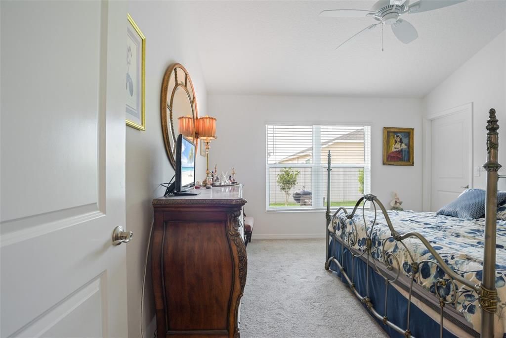 For Sale: $399,900 (3 beds, 2 baths, 1611 Square Feet)