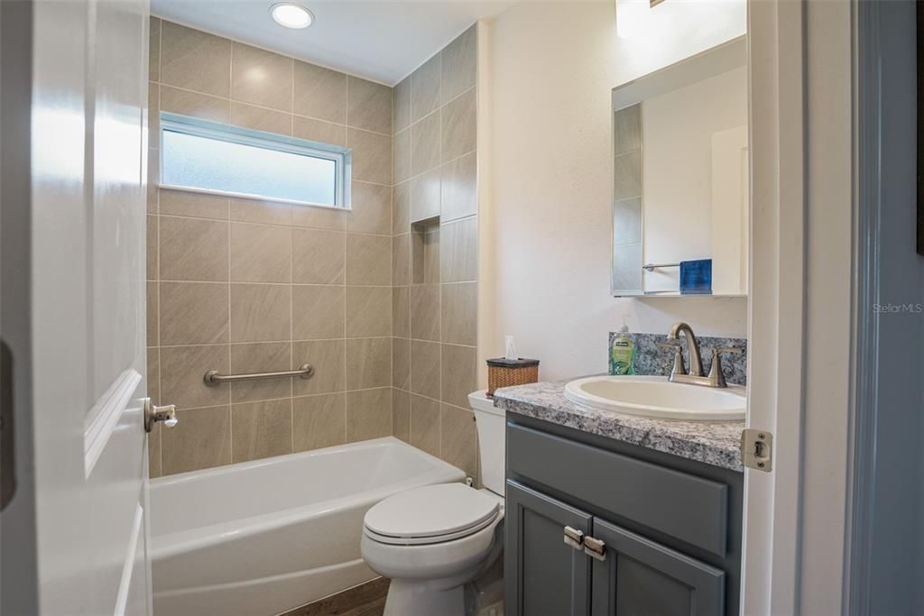 For Sale: $399,900 (3 beds, 2 baths, 1611 Square Feet)