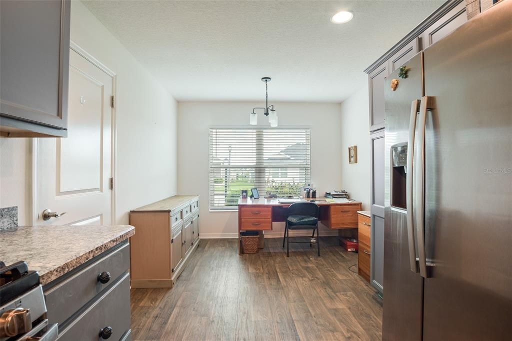 For Sale: $399,900 (3 beds, 2 baths, 1611 Square Feet)