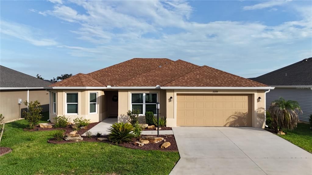 For Sale: $399,900 (3 beds, 2 baths, 1611 Square Feet)