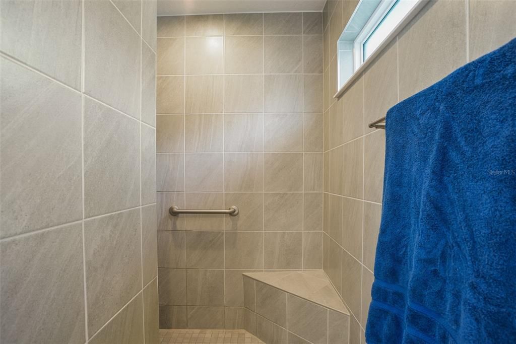 For Sale: $399,900 (3 beds, 2 baths, 1611 Square Feet)