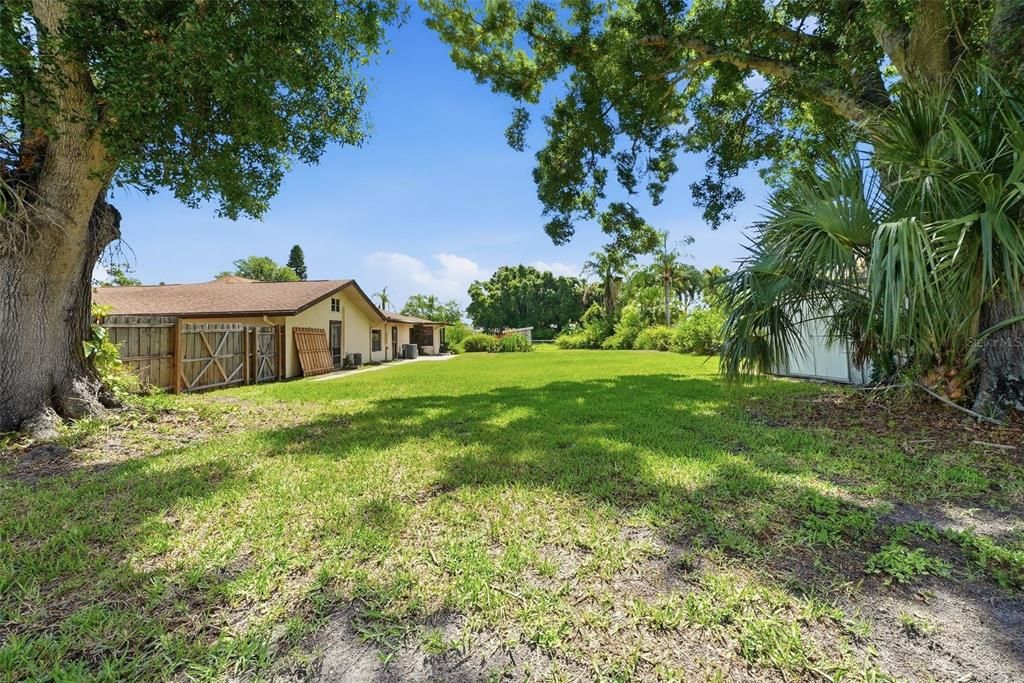 For Sale: $615,000 (5 beds, 3 baths, 2294 Square Feet)