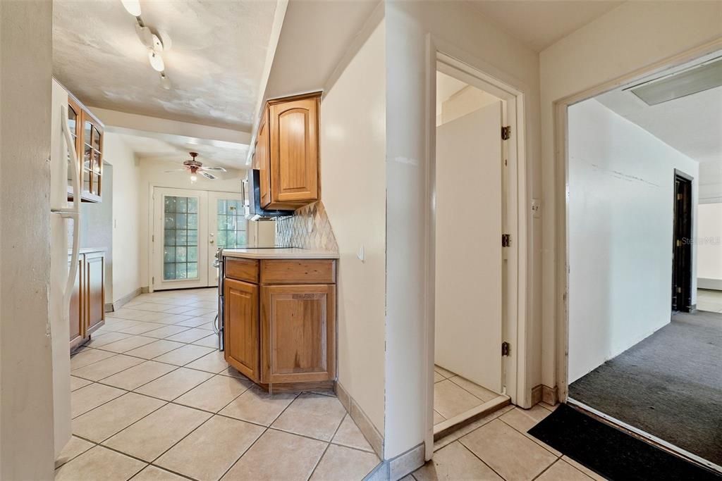 For Sale: $615,000 (5 beds, 3 baths, 2294 Square Feet)