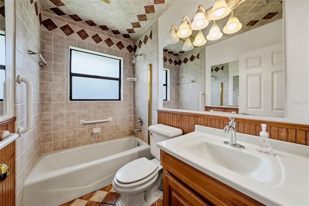 For Sale: $615,000 (5 beds, 3 baths, 2294 Square Feet)