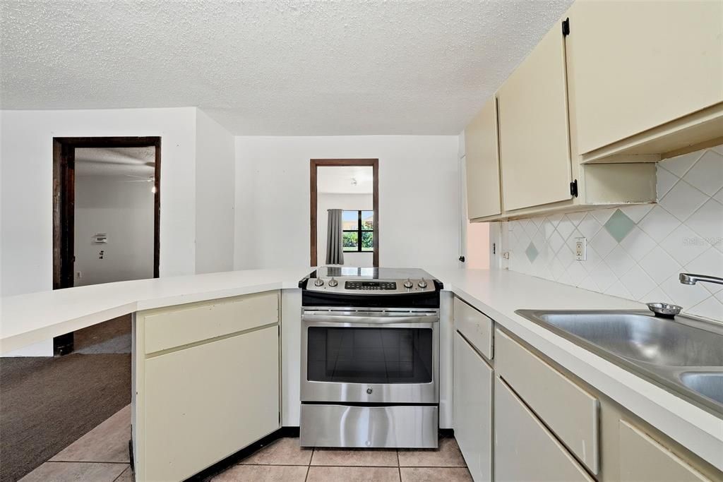 For Sale: $615,000 (5 beds, 3 baths, 2294 Square Feet)