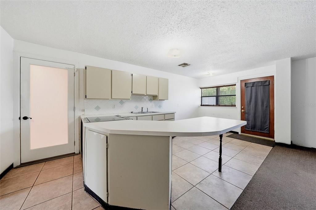 For Sale: $615,000 (5 beds, 3 baths, 2294 Square Feet)