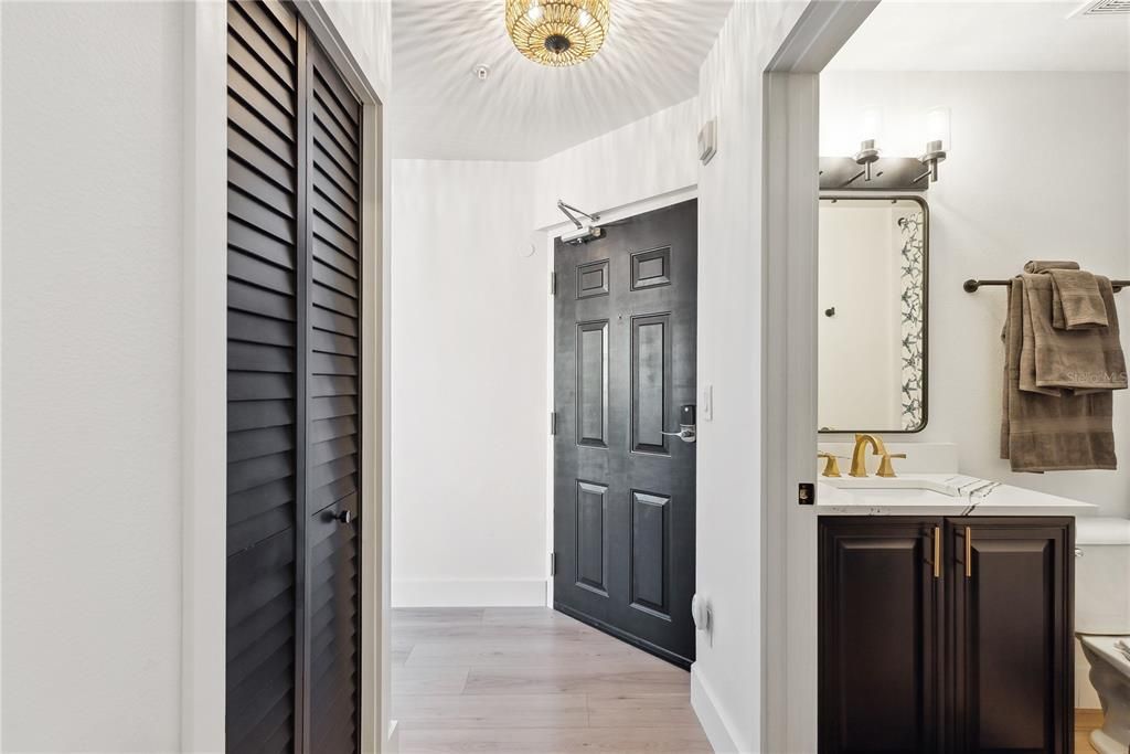 For Sale: $345,000 (1 beds, 1 baths, 506 Square Feet)