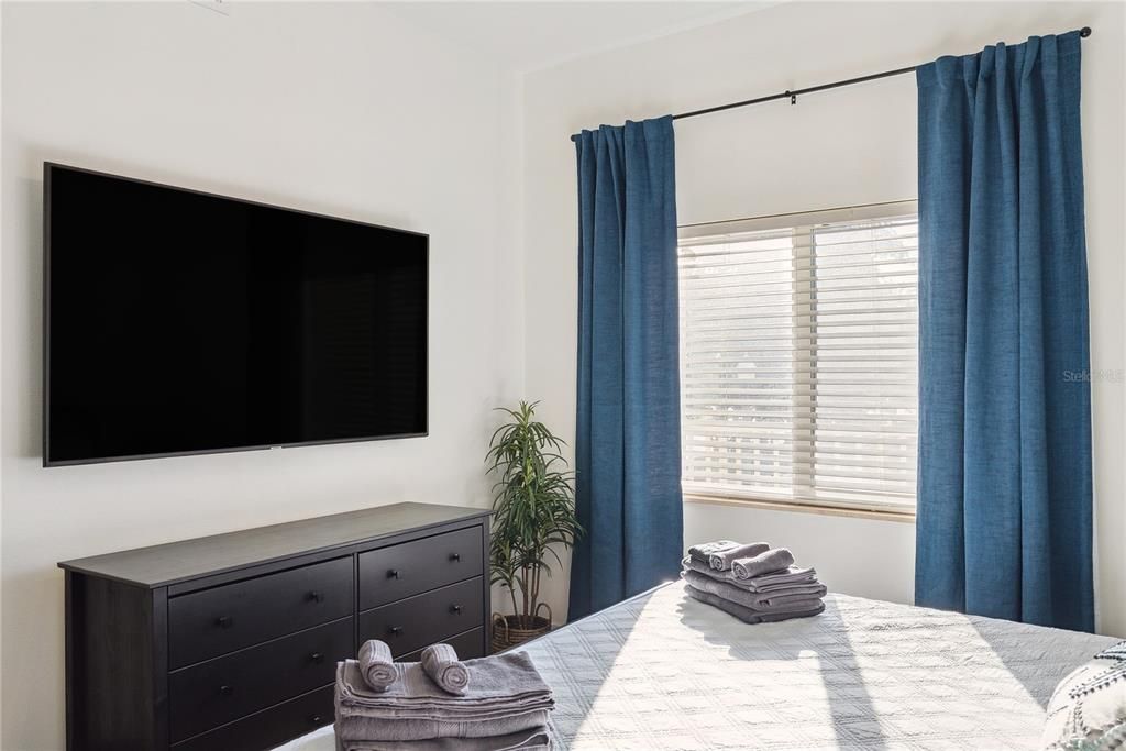 For Sale: $345,000 (1 beds, 1 baths, 506 Square Feet)