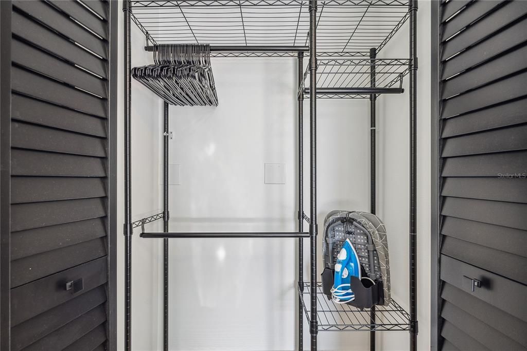 For Sale: $345,000 (1 beds, 1 baths, 506 Square Feet)