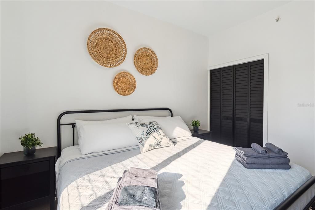 For Sale: $345,000 (1 beds, 1 baths, 506 Square Feet)