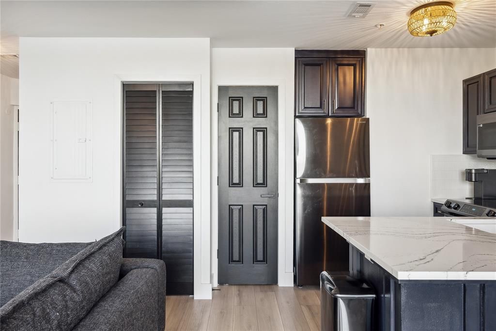 For Sale: $345,000 (1 beds, 1 baths, 506 Square Feet)