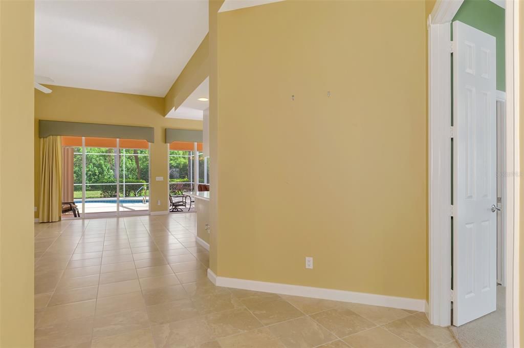 For Sale: $574,900 (3 beds, 3 baths, 2008 Square Feet)
