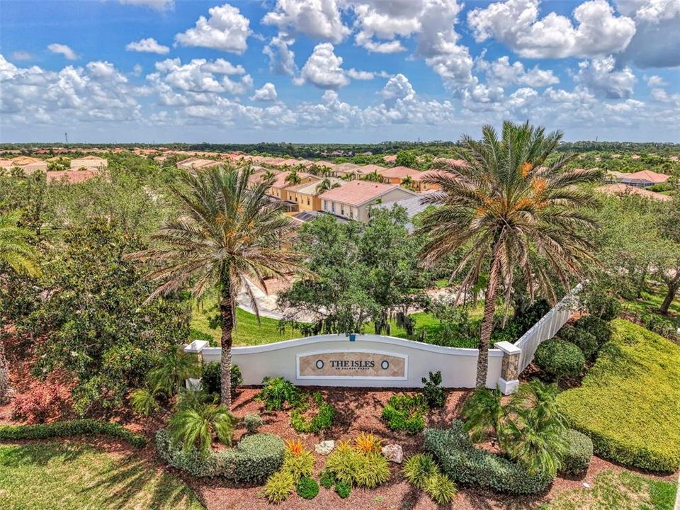 For Sale: $574,900 (3 beds, 3 baths, 2008 Square Feet)