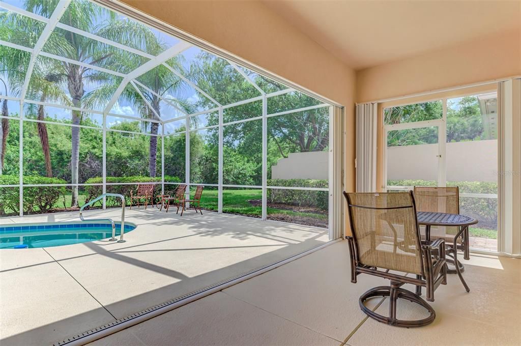 For Sale: $574,900 (3 beds, 3 baths, 2008 Square Feet)