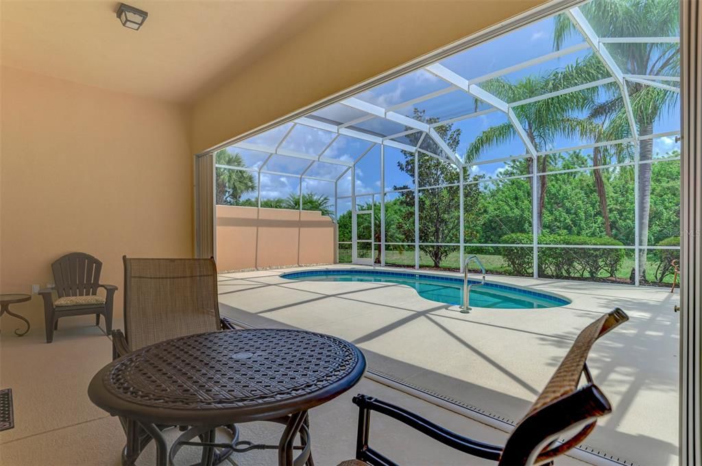 For Sale: $574,900 (3 beds, 3 baths, 2008 Square Feet)