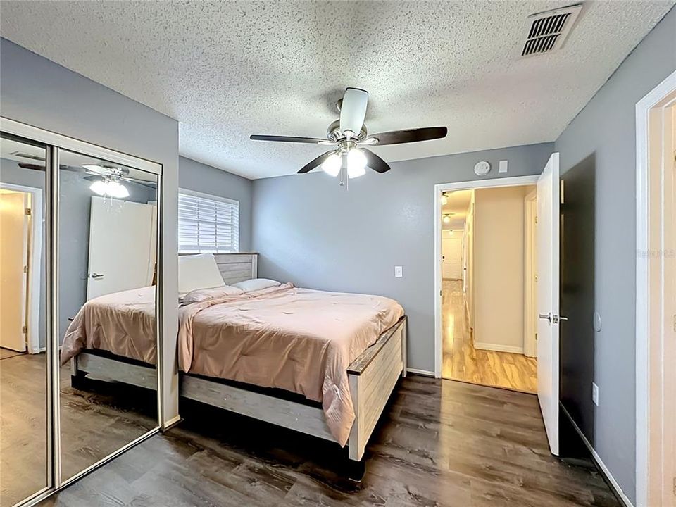 Activo con contrato: $190,000 (3 camas, 3 baños, 1198 Pies cuadrados)