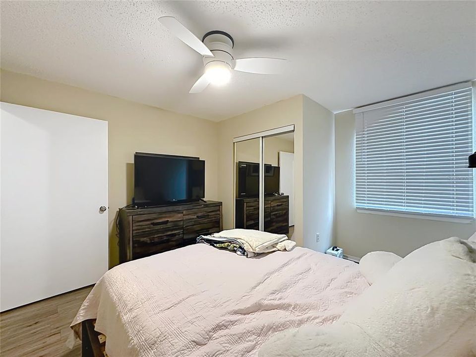 Activo con contrato: $190,000 (3 camas, 3 baños, 1198 Pies cuadrados)