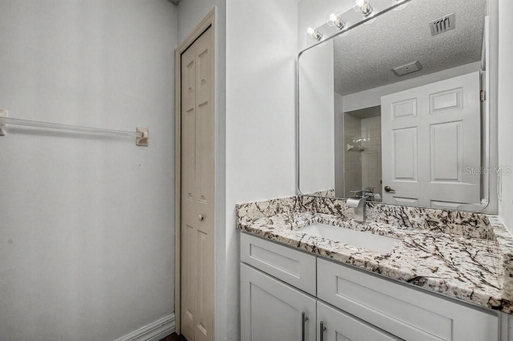 For Sale: $439,000 (3 beds, 2 baths, 1948 Square Feet)