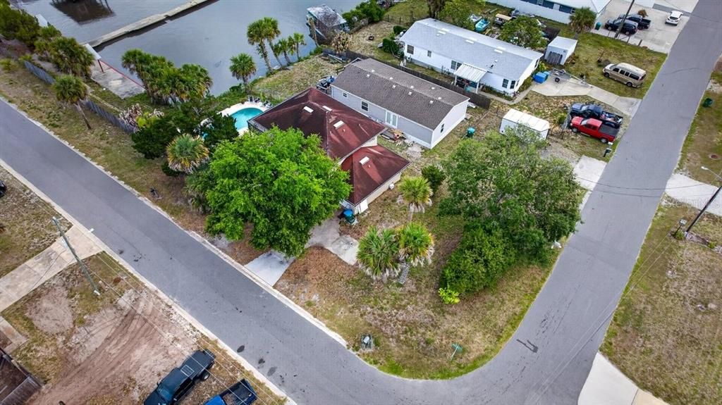 For Sale: $699,990 (2 beds, 2 baths, 1545 Square Feet)