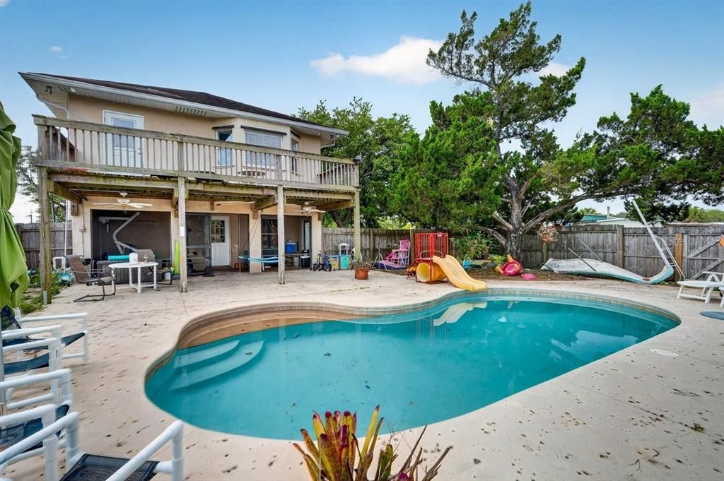 For Sale: $699,990 (2 beds, 2 baths, 1545 Square Feet)