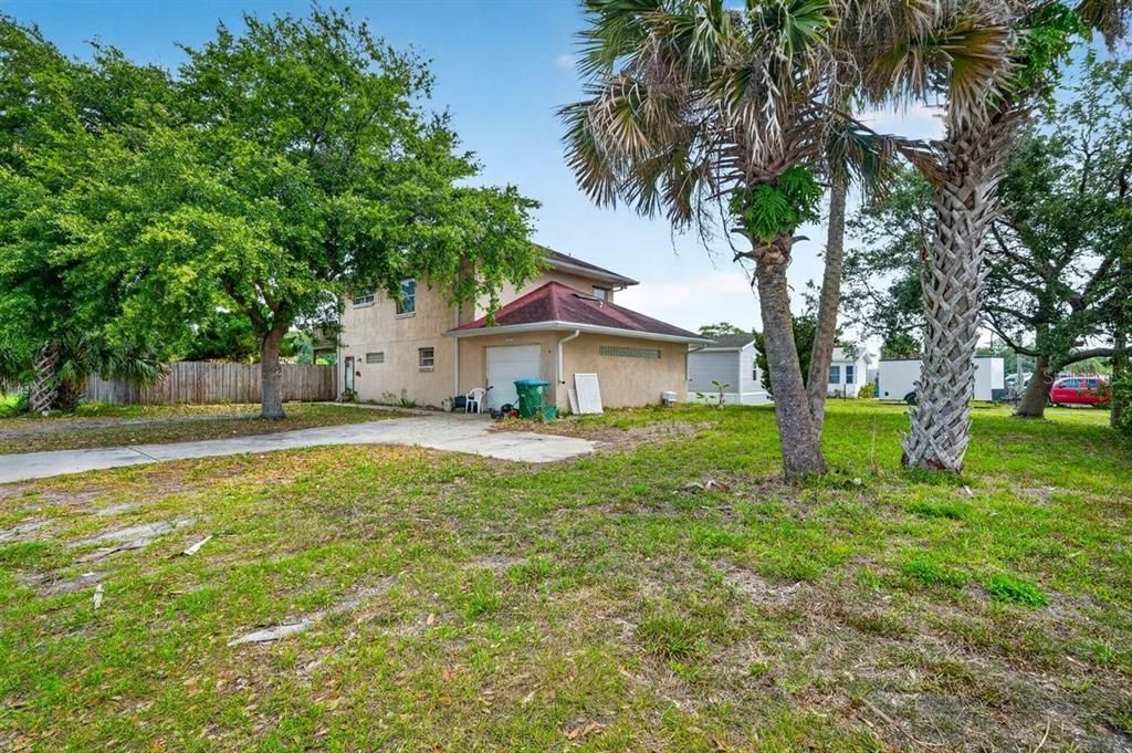 For Sale: $699,990 (2 beds, 2 baths, 1545 Square Feet)