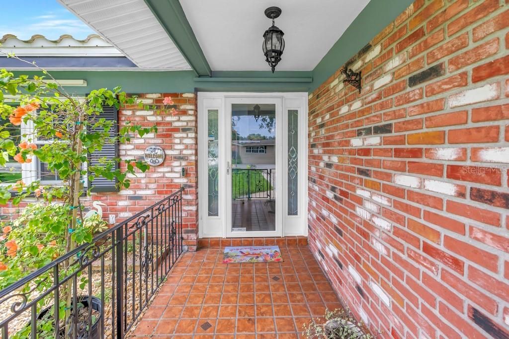Active With Contract: $549,000 (3 beds, 2 baths, 1811 Square Feet)