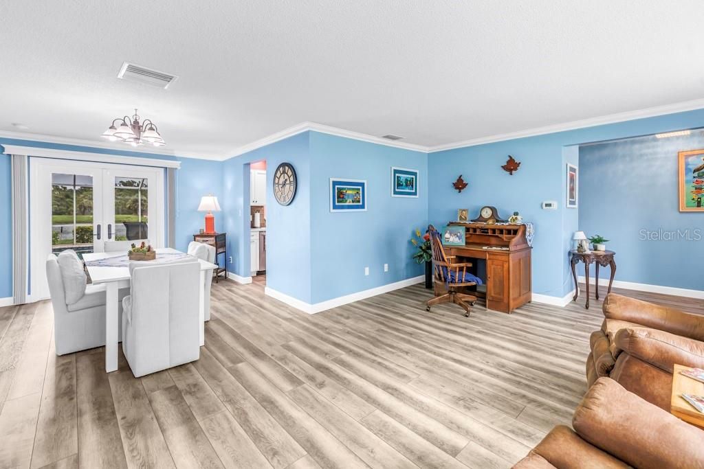 Active With Contract: $549,000 (3 beds, 2 baths, 1811 Square Feet)