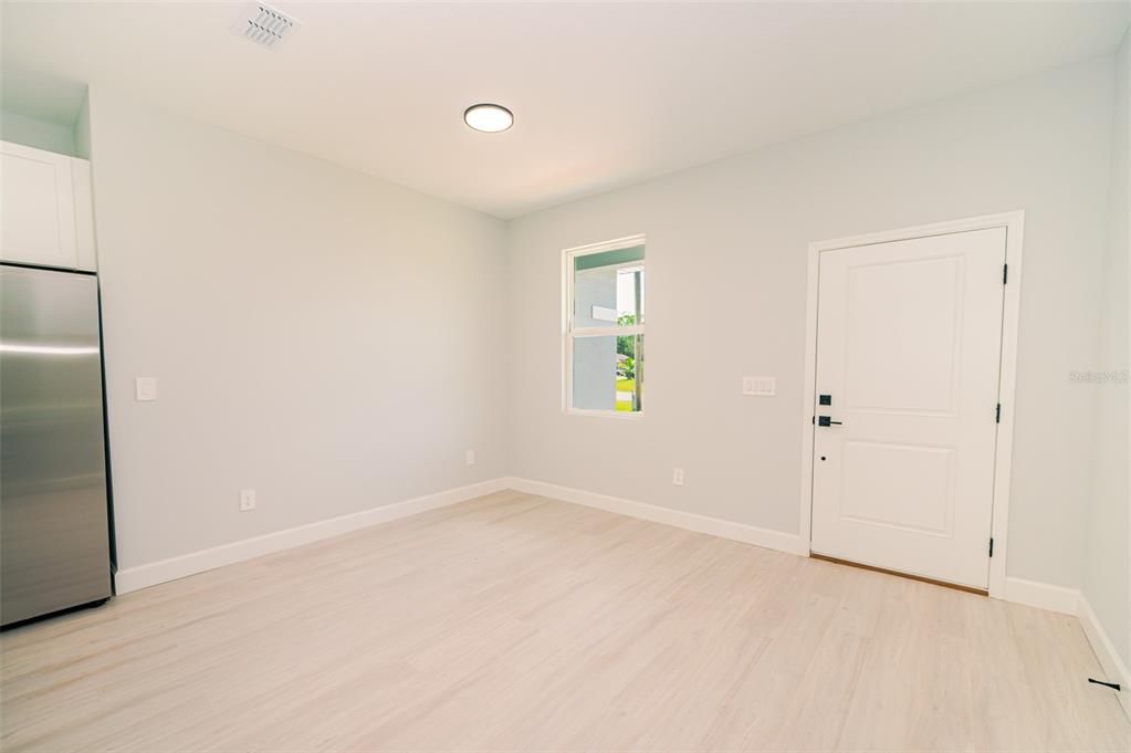 For Sale: $349,000 (4 beds, 2 baths, 1623 Square Feet)