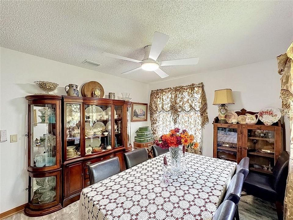 For Sale: $349,999 (3 beds, 2 baths, 1866 Square Feet)
