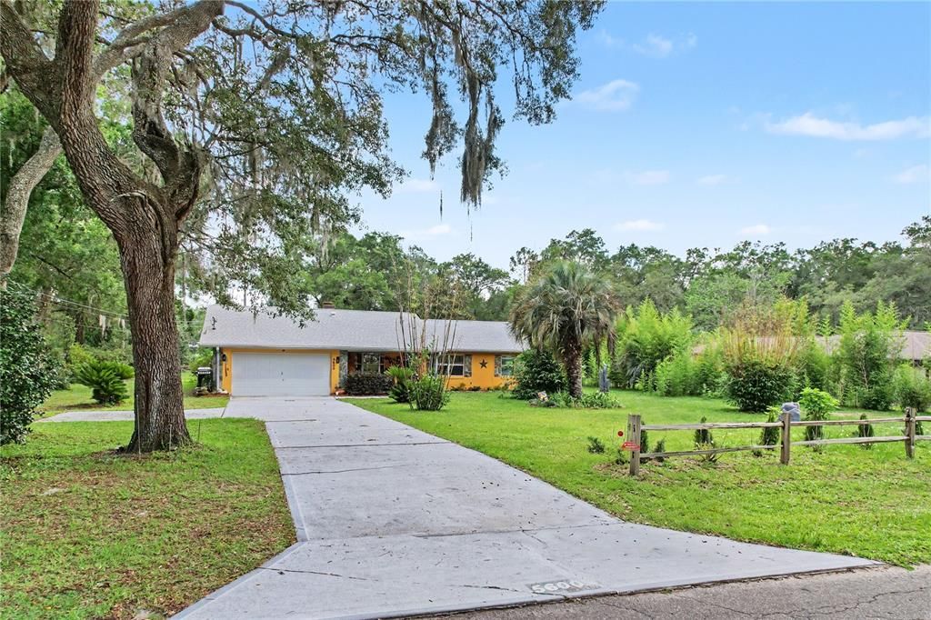 For Sale: $349,999 (3 beds, 2 baths, 1866 Square Feet)