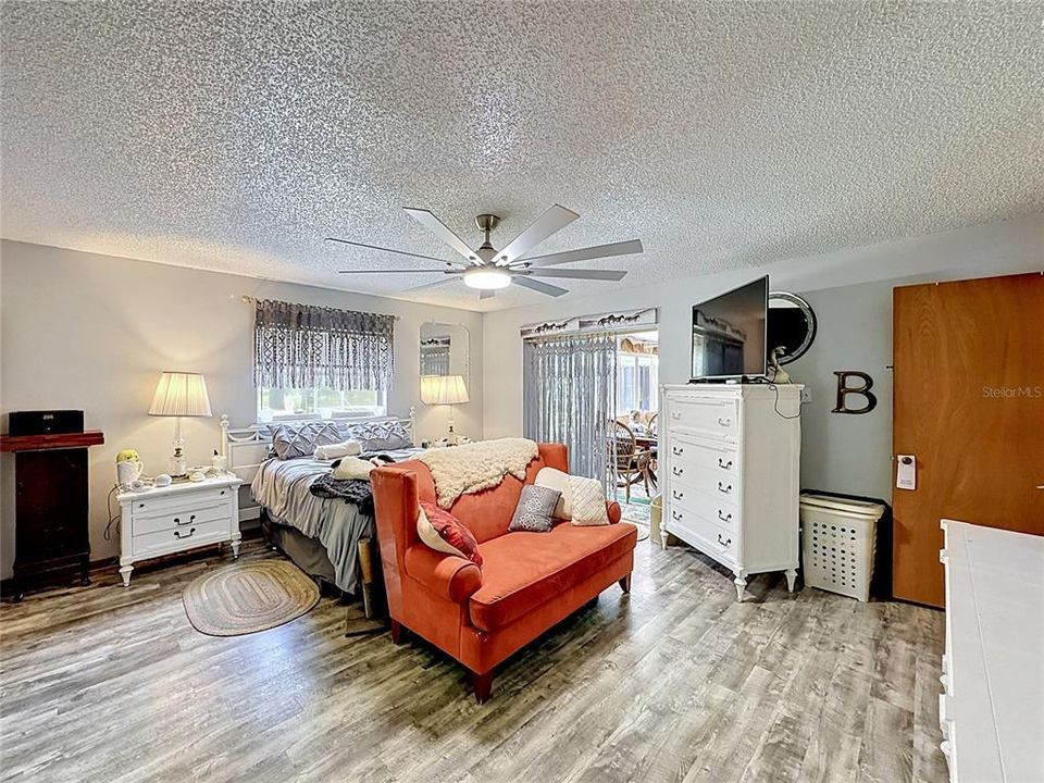 For Sale: $349,999 (3 beds, 2 baths, 1866 Square Feet)