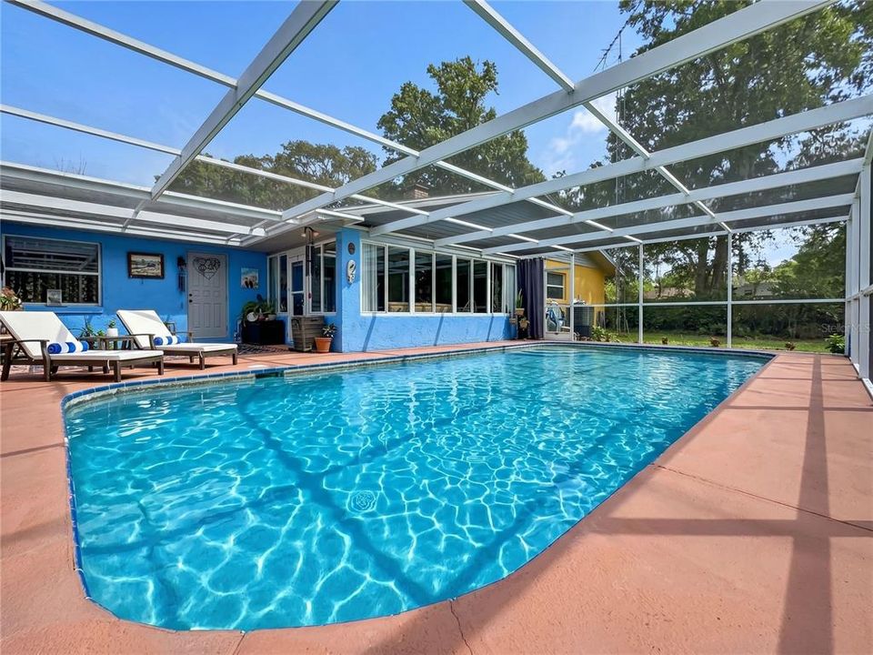 For Sale: $349,999 (3 beds, 2 baths, 1866 Square Feet)