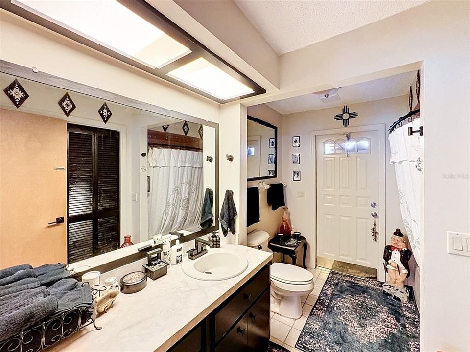 For Sale: $349,999 (3 beds, 2 baths, 1866 Square Feet)