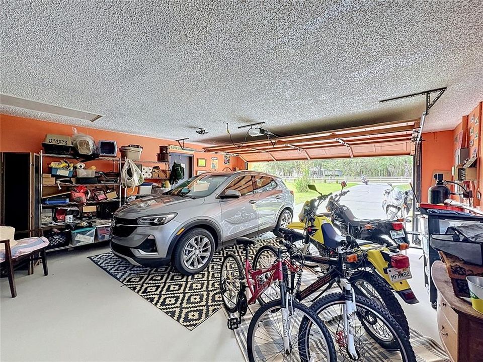 For Sale: $349,999 (3 beds, 2 baths, 1866 Square Feet)