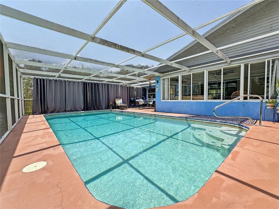 For Sale: $349,999 (3 beds, 2 baths, 1866 Square Feet)