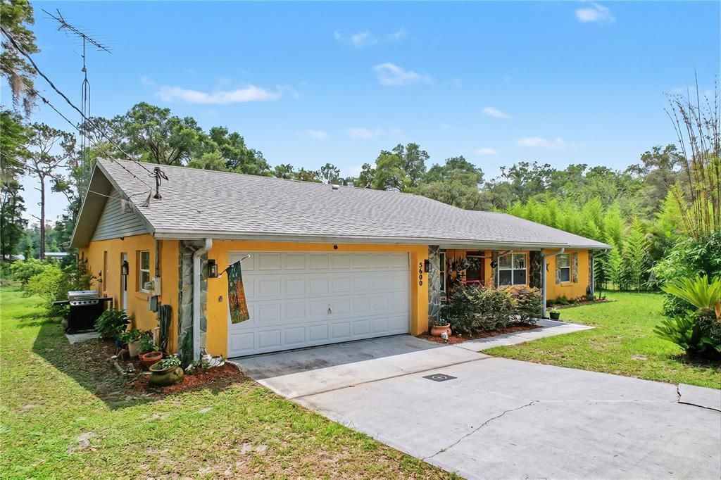 For Sale: $349,999 (3 beds, 2 baths, 1866 Square Feet)