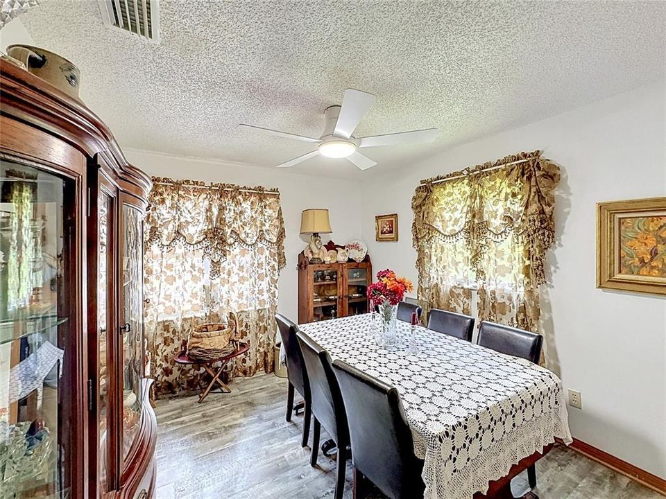 For Sale: $349,999 (3 beds, 2 baths, 1866 Square Feet)