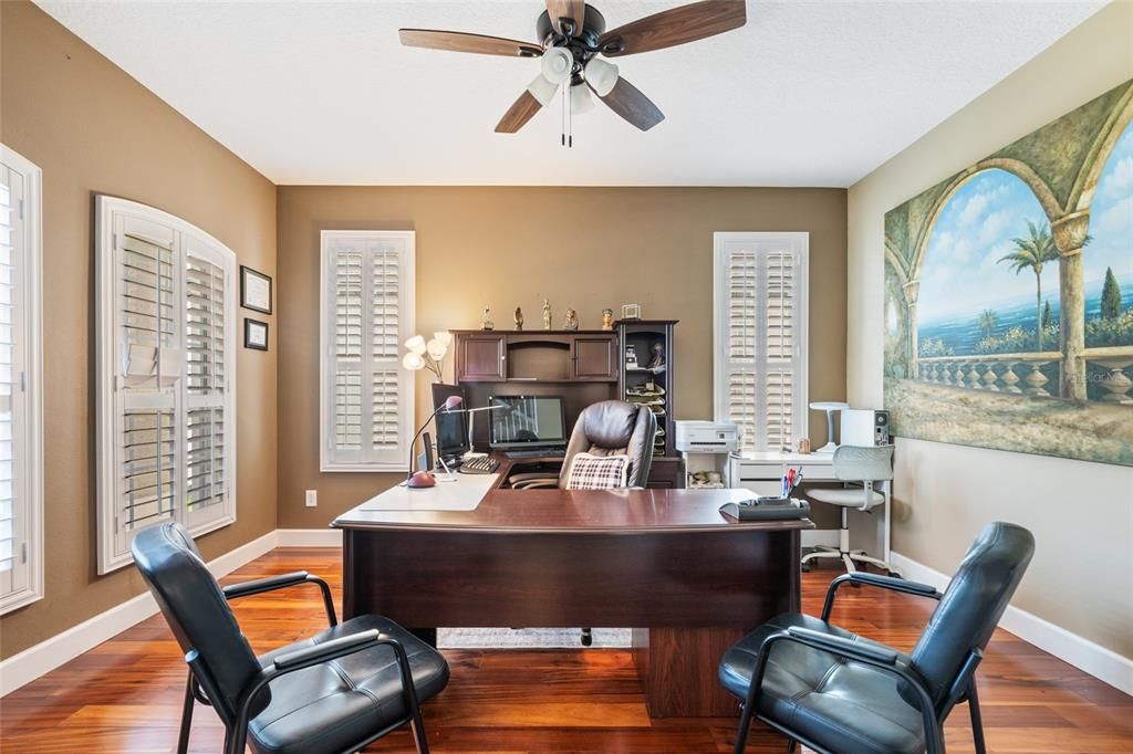 For Sale: $545,000 (5 beds, 3 baths, 2992 Square Feet)