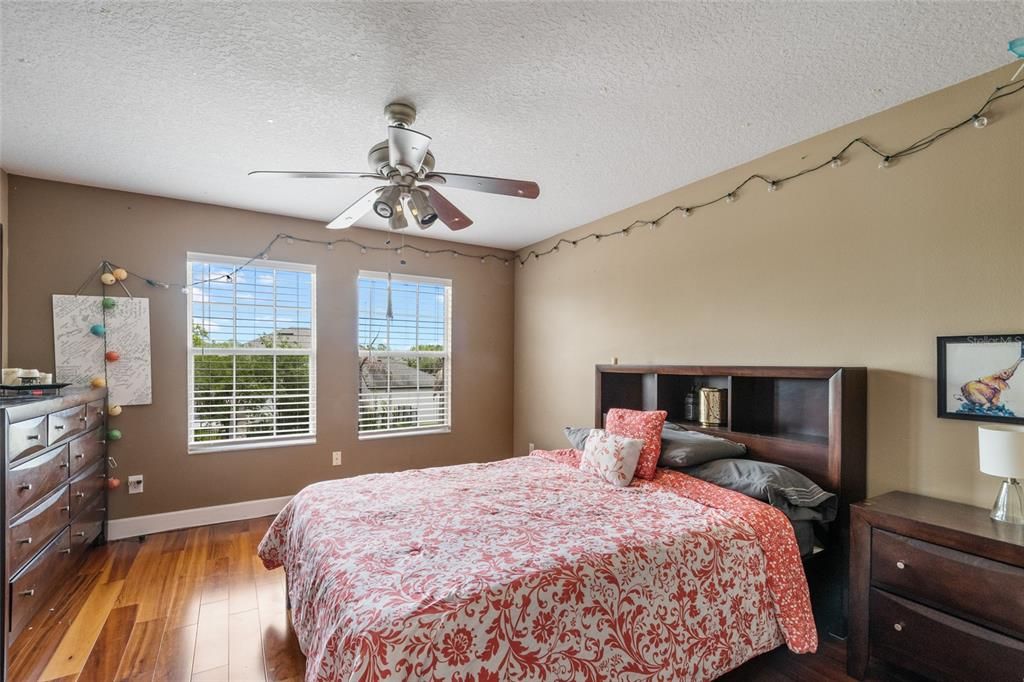 For Sale: $545,000 (5 beds, 3 baths, 2992 Square Feet)