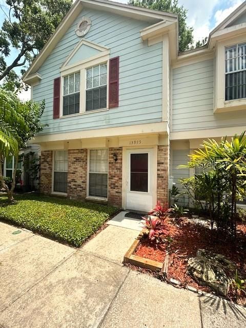 For Sale: $275,000 (3 beds, 2 baths, 1330 Square Feet)
